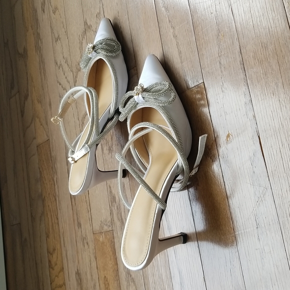 White sparkly Mid Heel - Picture 4 of 5